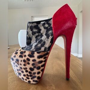 $2395 CHRISTIAN LOUBOUTIN LEOPARD PRINT PONYHAIR & LACE PLATFORM HEELS 38